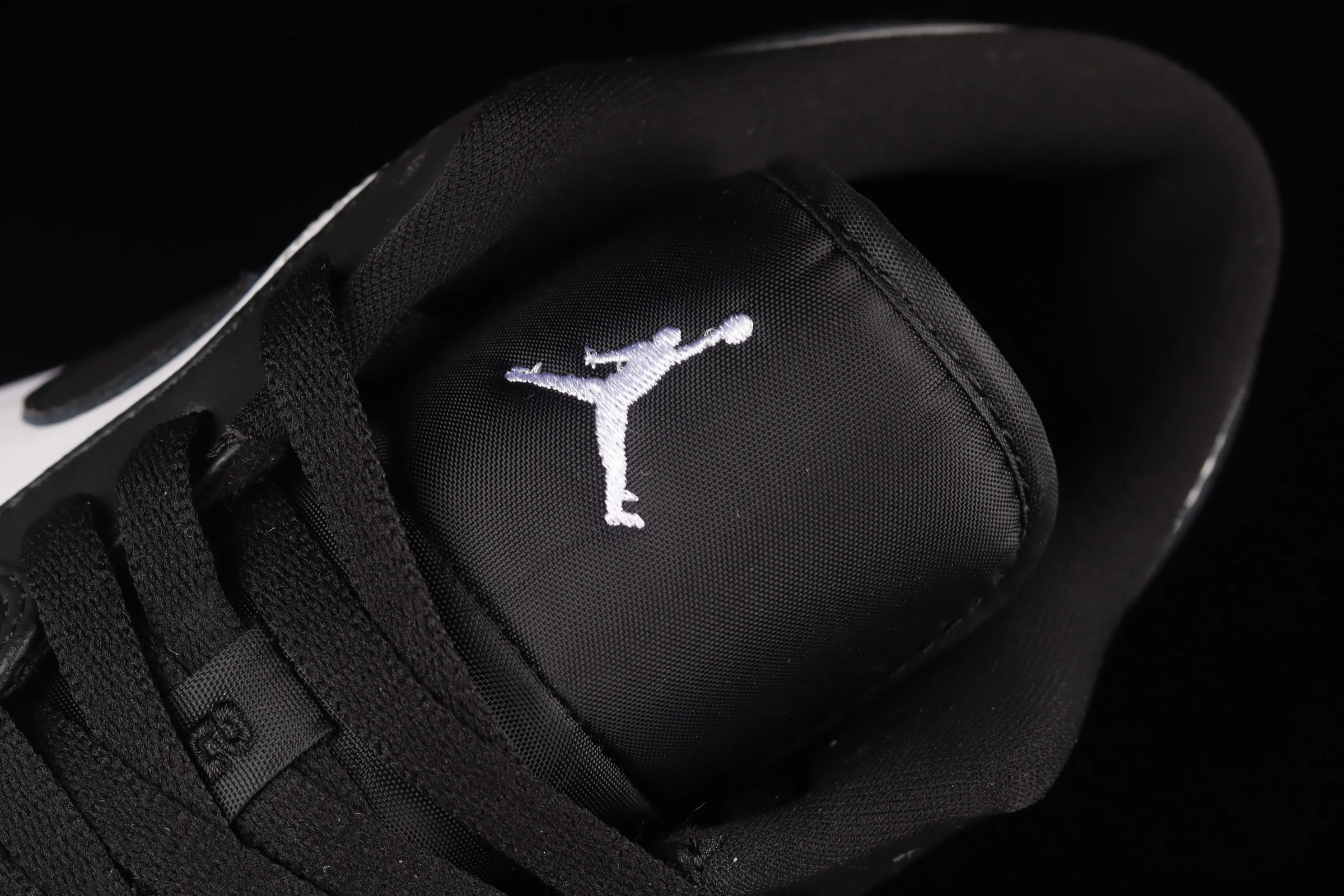 All categories Air Jordan Jordan series basketball shoes Air Jordan 1 Low Z version Air Jordan 1 AJ1 Joe 1 new black and gray low-top retro culture basketball shoes 553558-052